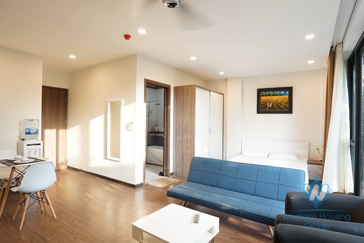 Nice and clean studio apartment for rent in Dong Da district, Ha Noi